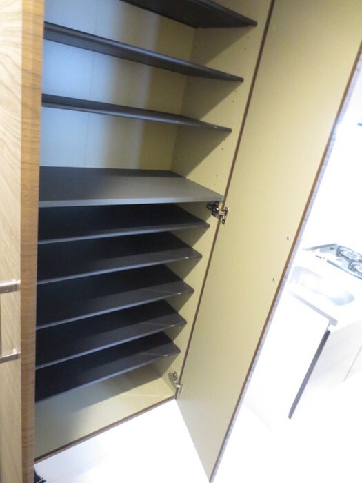 物件内観写真16　(靴箱)