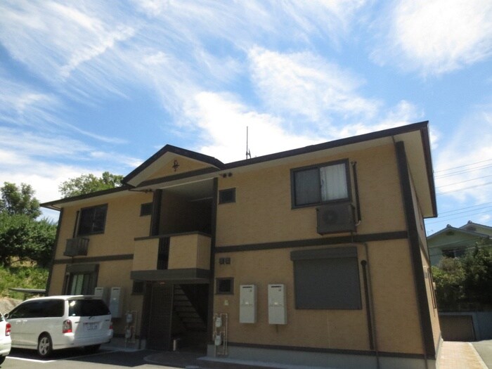 物件外観写真6　(エントランス部分)