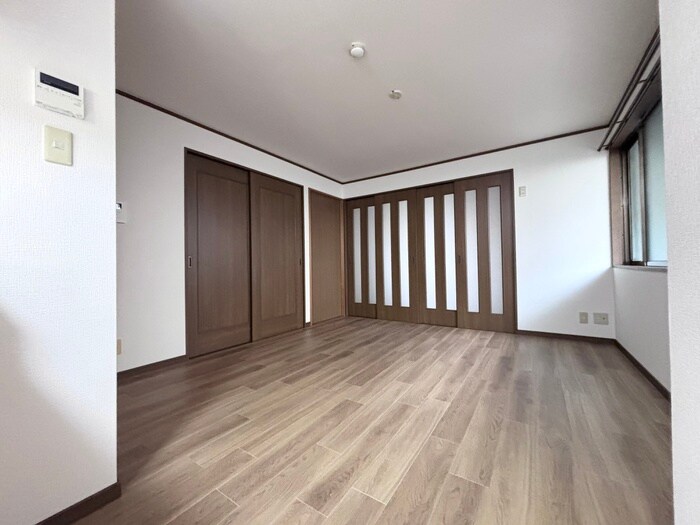 物件内観写真9　(居室)