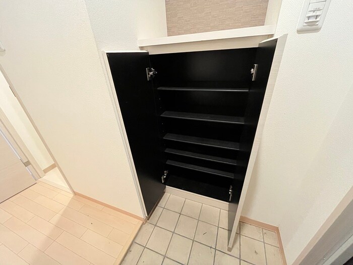 物件内観写真16　(靴箱)