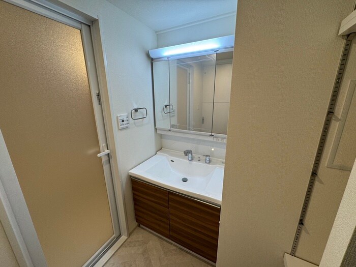 物件内観写真12　(洗面)