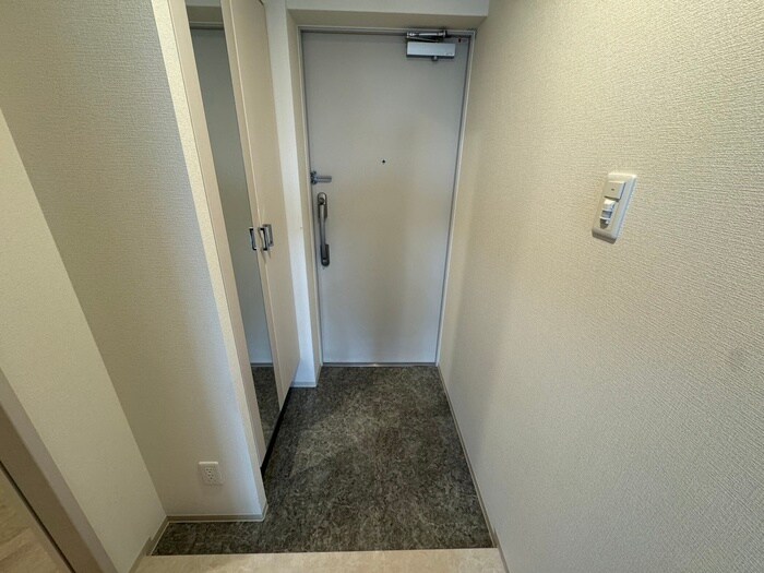 物件内観写真14　(玄関)