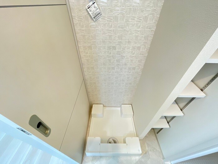 物件内観写真14　(洗濯機置場)