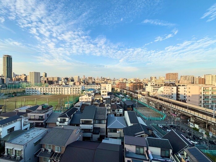 物件内観写真16　(室内からの展望)