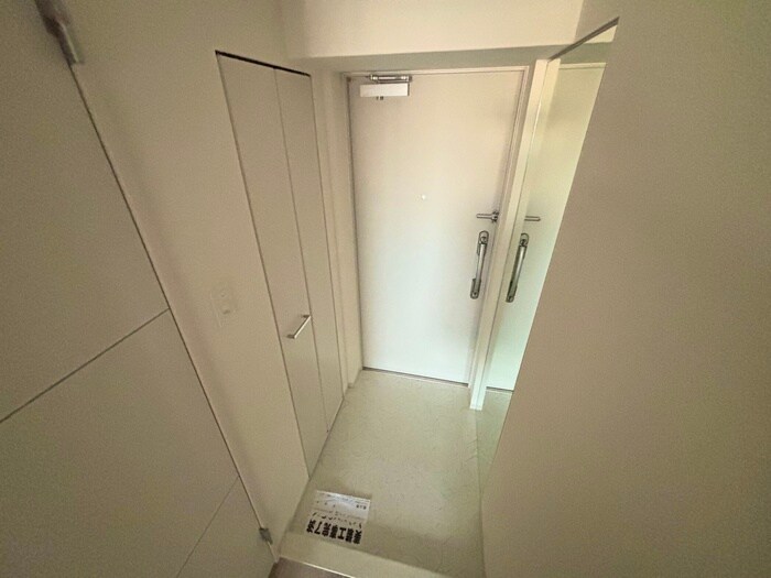 物件内観写真17　(玄関)