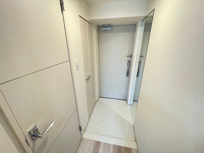 物件内観写真21　(玄関)