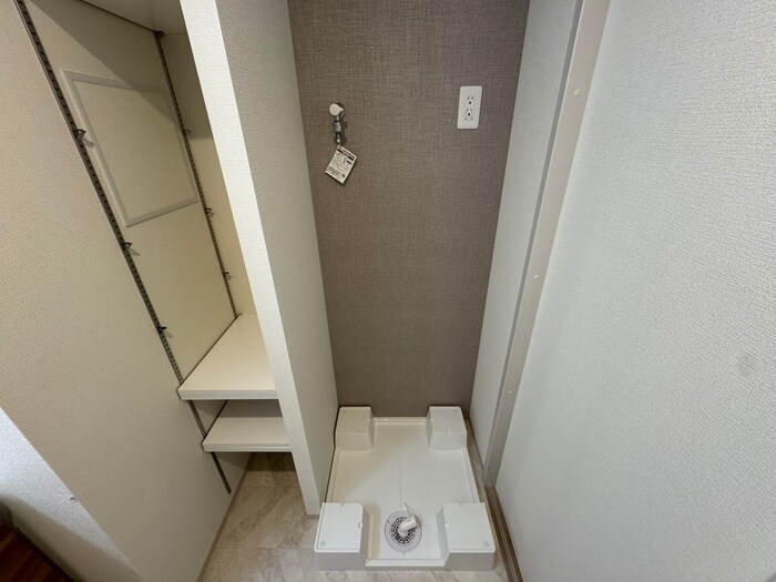 物件内観写真22　(洗濯機置場)