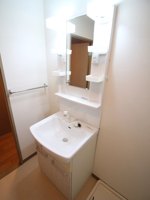 物件内観写真13　(洗面)