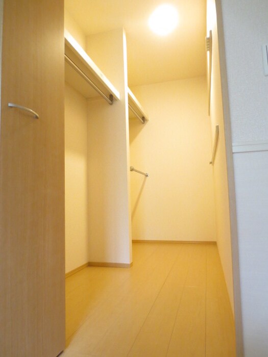 物件内観写真11　(収納)