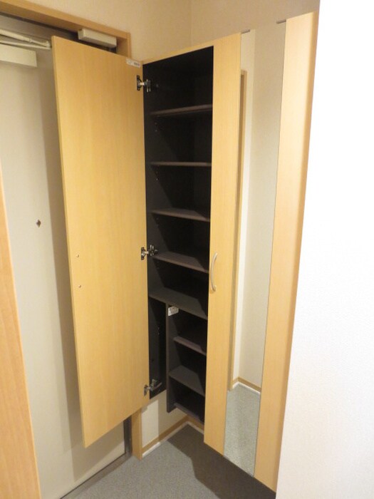 物件内観写真16　(靴箱)