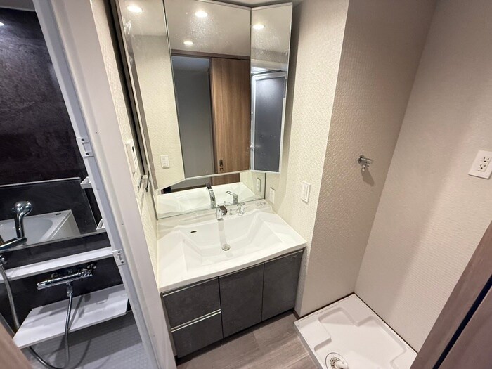 物件内観写真11　(洗面)