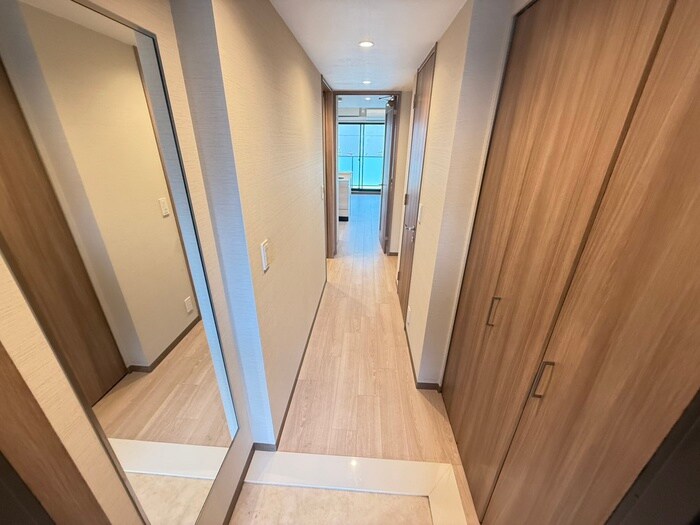 物件内観写真15　(玄関)