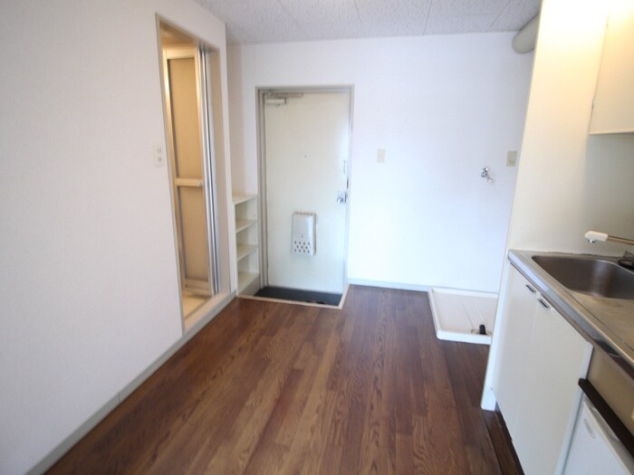 物件内観写真16　(廊下)