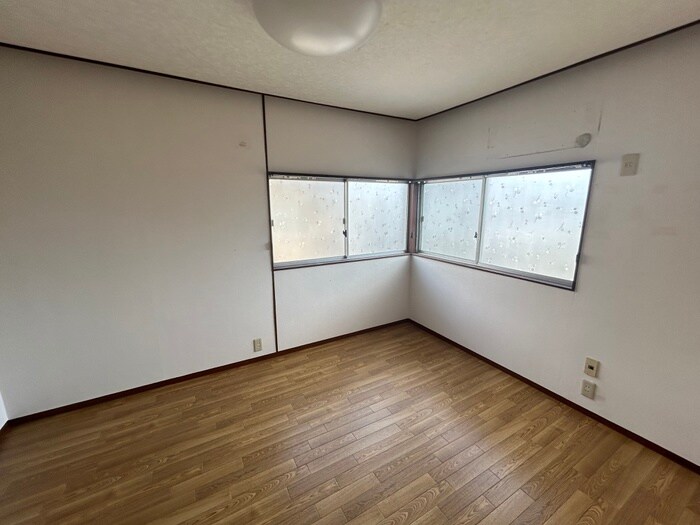 物件内観写真4　(居室)
