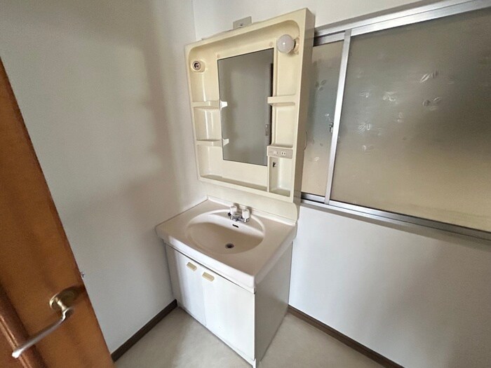 物件内観写真5　(洗面)