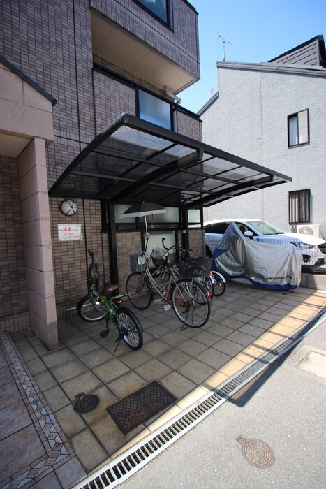 物件外観写真6　(駐輪場)