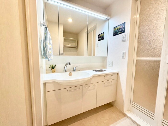 物件内観写真11　(洗面)