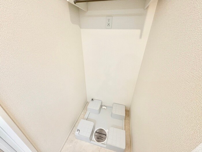 物件内観写真13　(洗濯機置場)