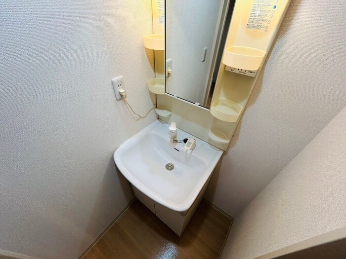 物件内観写真7　(洗面)