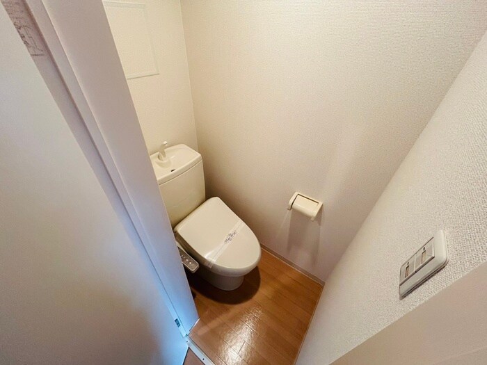 物件内観写真9　(トイレ)