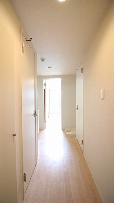 物件内観写真19　(廊下)