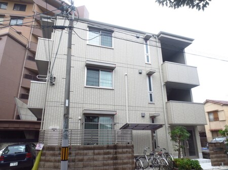 エムズコート北桜塚外観写真