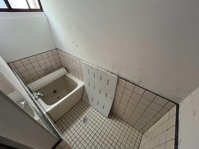 塩田氏貸家のバス