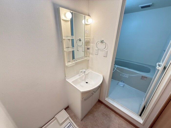 物件内観写真11　(洗面)