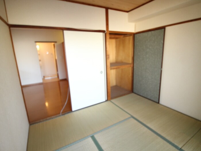 物件内観写真11　(収納)