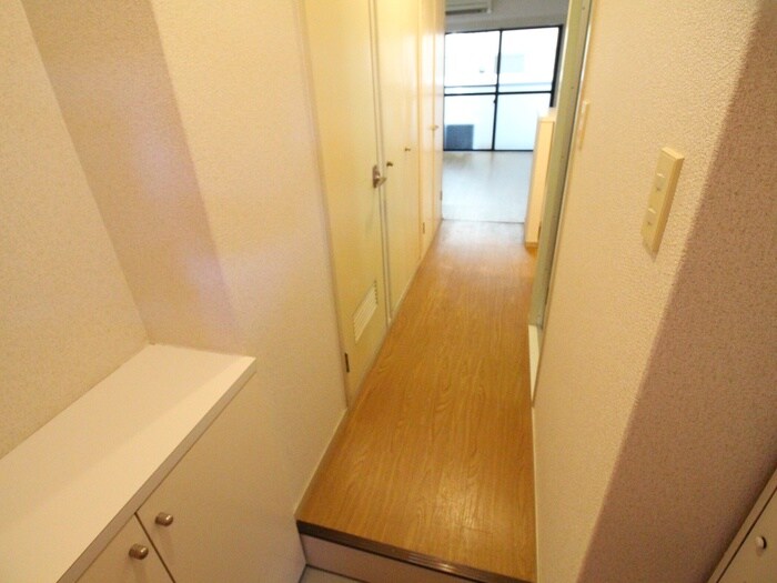物件内観写真20　(廊下)