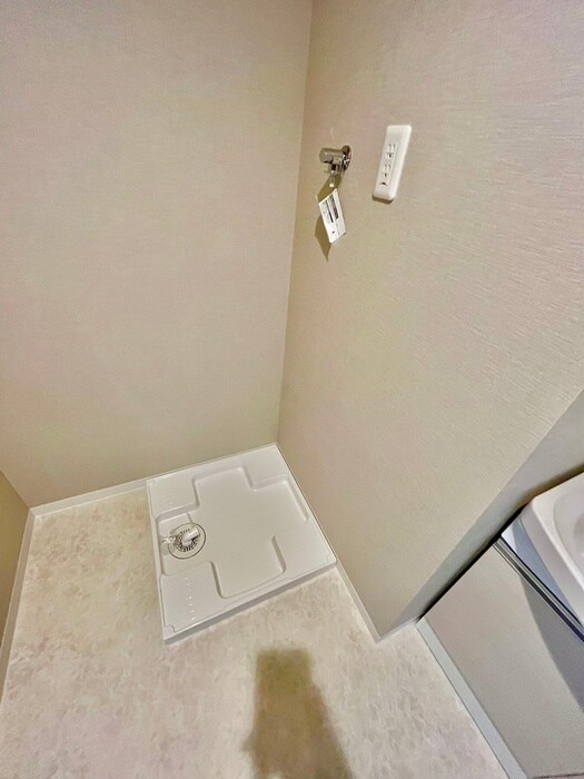 物件内観写真13　(洗濯機置場)