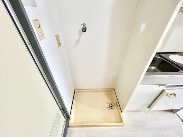 物件内観写真20　(洗濯機置場)