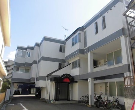 シャルル大津外観写真