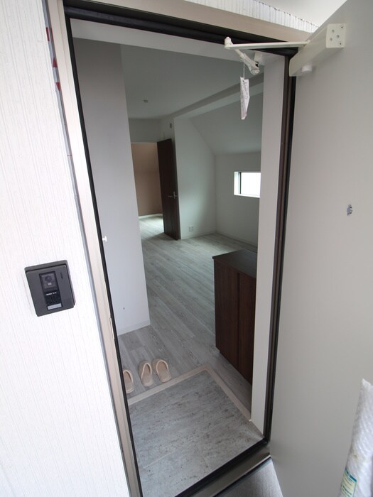 物件内観写真19　(玄関)