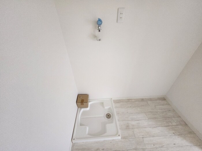 物件内観写真9　(洗濯機置場)