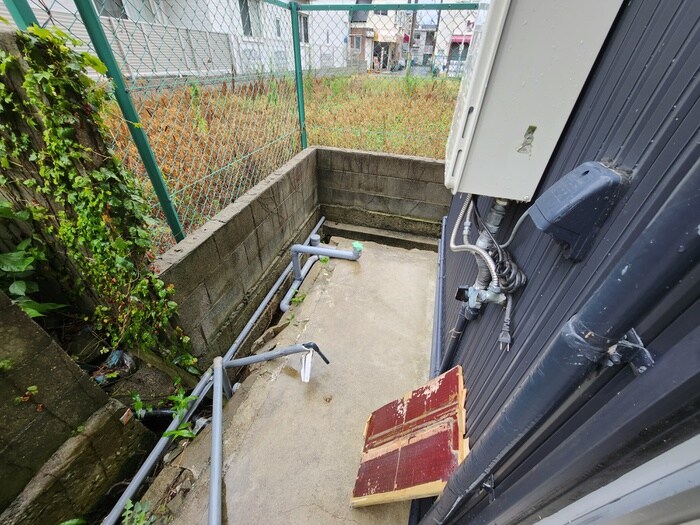 物件内観写真10　(洗濯機置場)