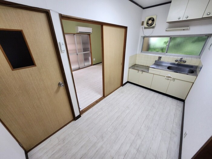 物件内観写真14　(居室)