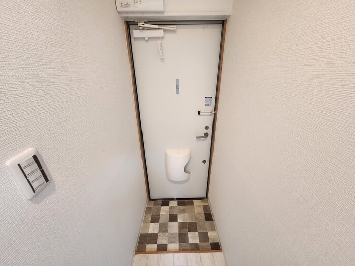 物件内観写真17　(玄関)