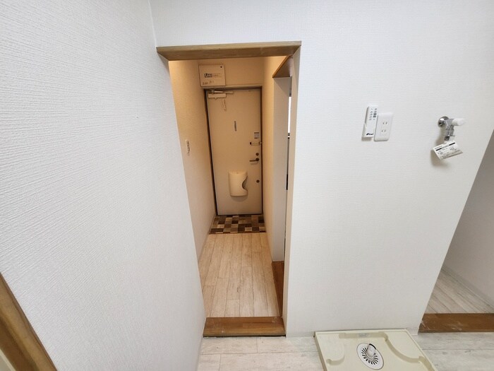 物件内観写真22　(玄関)
