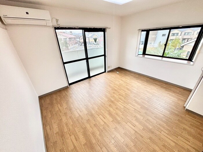 物件内観写真10　(居室)