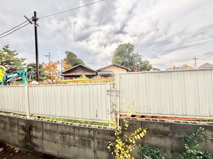 物件内観写真22　(室内からの展望)