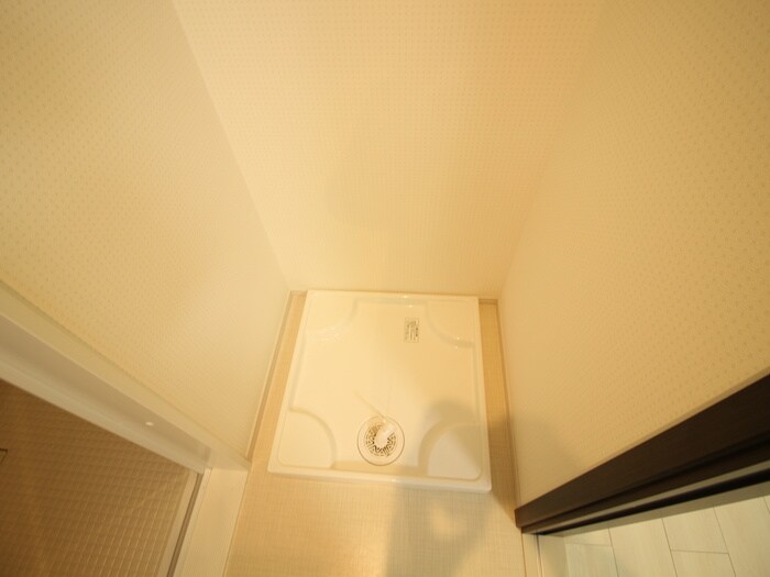 物件内観写真14　(洗濯機置場)