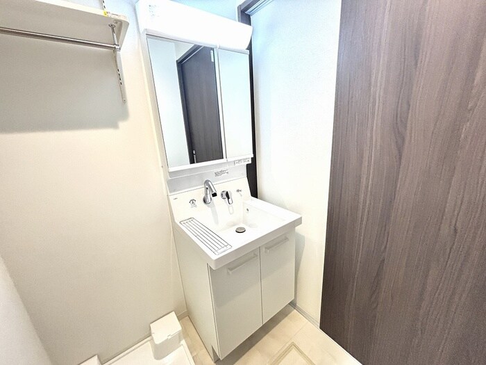 物件内観写真9　(洗面)