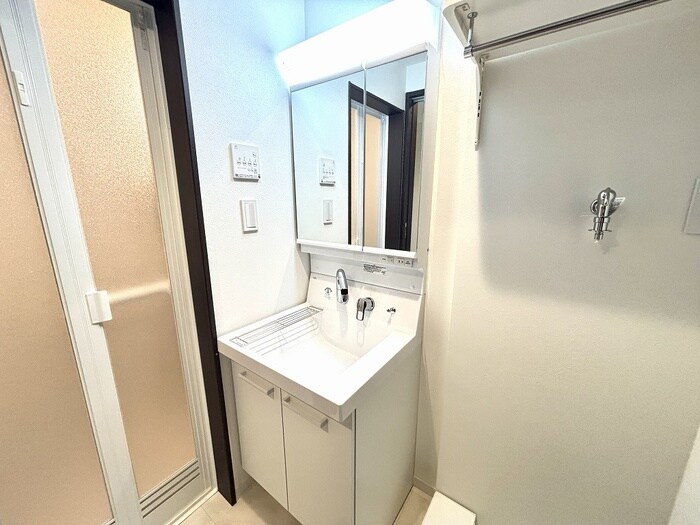 物件内観写真9　(洗面)