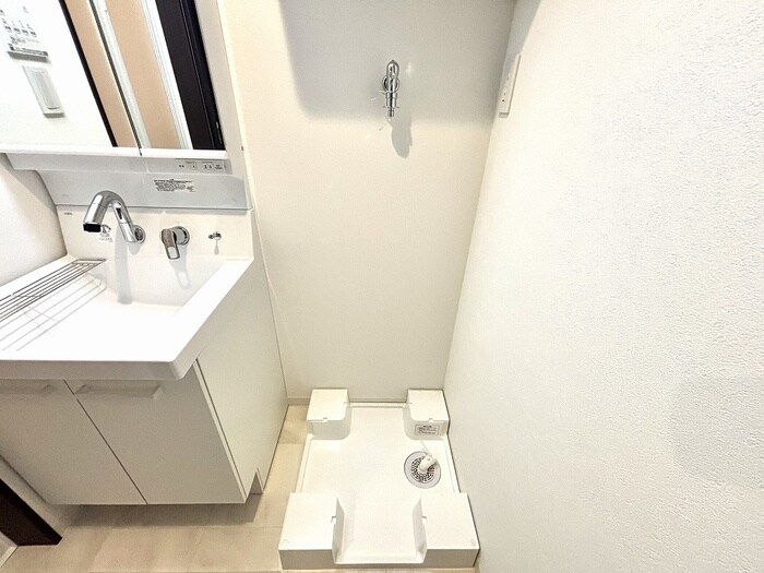 物件内観写真11　(洗濯機置場)