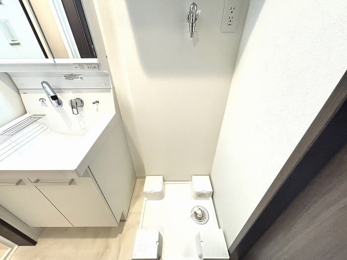 物件内観写真11　(洗濯機置場)