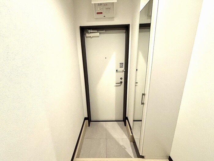 物件内観写真17　(玄関)