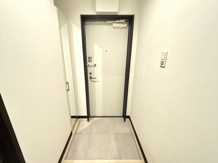 物件内観写真17　(玄関)
