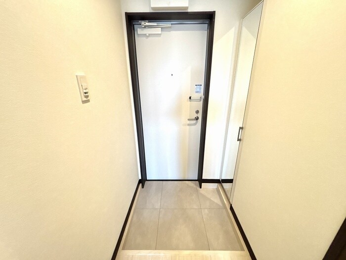 物件内観写真17　(玄関)