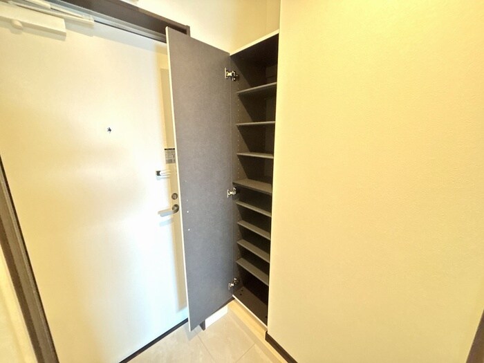 物件内観写真18　(靴箱)